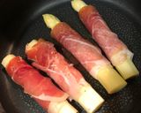 ホワイトアスパラの生ハム巻き〜卵黄ソース作り方1写真