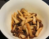 宅飲みに♪粉チーズ好きのしめじアヒージョ作り方2写真