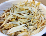 ゴボウとひじきと厚揚げの炒め煮。作り方1写真