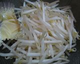 豚こましょうが焼☆もやしにんにくソテー作り方1写真