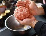 ハンバーグ　赤ワインソース作り方5写真