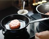ハンバーグ　赤ワインソース作り方7写真