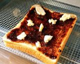 食パンとご飯ですよを塗りつけて食べる作り方4写真
