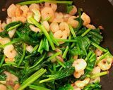 エビとほうれん草のアンチョビスパゲティー作り方6写真