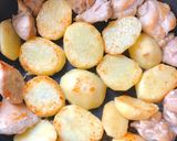 鶏モモ肉と新じゃが芋の艶々甘辛炒め煮作り方6写真