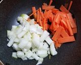 ミツバと野菜・ニンニクペーストの焼きソバ作り方4写真