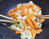 ミツバと野菜・ニンニクペーストの焼きソバ作り方5写真