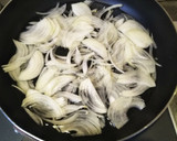 絹さやと玉ねぎの卵とじ作り方1写真