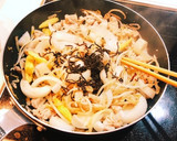 豚肉と新玉ねぎのバター塩昆布炒め作り方6写真
