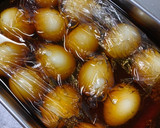 簡単絶品！うずらの卵のにんにく麺つゆ漬け作り方4写真