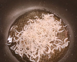 ごま油香る、しらすと蓮根の和風チャーハン作り方1写真