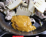 簡単♪豚もも肉タケノコ蕨の味噌カレー炒め作り方4写真