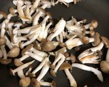 ほうれん草としめじのガーリック炒め作り方3写真