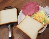 ズボラ飯☆コンビニ製品deホットサンド作り方1写真