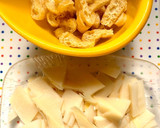 筍と油揚げの赤だし入り味噌汁作り方1写真