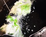 セロリの葉の天ぷら♪爽やか✨作り方2写真