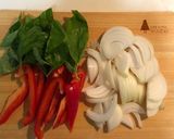 【簡単・本格】タイ風♩鶏挽肉ガパオライス作り方1写真