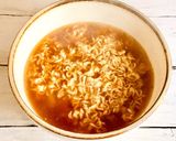 サッポロ一番で⭐️キムたまラーメン作り方2写真