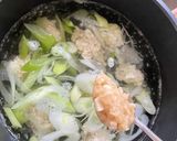 余った鶏団子のタネで☆簡単中華スープ作り方3写真