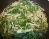 シャキシャキっ!水菜と長いもの味噌汁作り方3写真