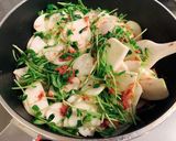 カブとコンビーフの炒め物作り方5写真