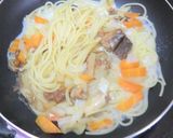 新玉ねぎとサバみそ煮缶の、おうちパスタ作り方5写真