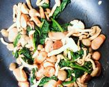 ほうれん草としめじのバター醤油炒め作り方4写真