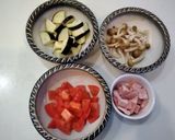 揚げ茄子としめじのトマトソースパスタ作り方1写真