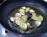 揚げ茄子としめじのトマトソースパスタ作り方3写真