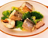 サバの水煮缶とブロッコリーのチーズ焼き！作り方3写真
