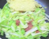 春キャベツ・長ネギ・コンビーフの焼きそば作り方3写真