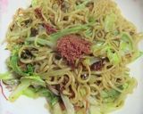 春キャベツ・長ネギ・コンビーフの焼きそば作り方5写真