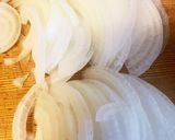 【減塩】玉ねぎコンソメスープ作り方1写真