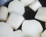 リカちゃん♡手羽先と大根(梅酒照り煮)作り方2写真