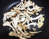サルシッチャときのこのトマトソースパスタ作り方2写真