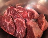 牛スネ肉赤ワイン煮込み作り方1写真