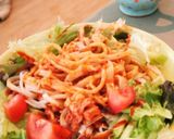 簡単ランチ！ピリ辛韓国風サラダうどん作り方3写真