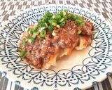 餃子に酢納豆どっさり♪更に酢と胡椒を♡作り方2写真