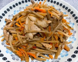 超簡単☆豚肉とごぼうと人参のきんぴら炒め作り方4写真