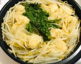 冷凍えびワンタン使用 モヤシたっぷり鍋作り方4写真