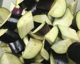 茄子とひき肉のオイスター炒め作り方1写真