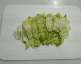 トマトとレタスの中華風スープ作り方1写真