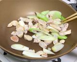 おつまみおかずに長芋と鶏肉の味噌タレ炒め作り方3写真