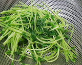 豆苗ととりむね肉の中華風和え物作り方1写真