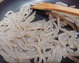 つきこんにゃくの焦がしにんにく炒め作り方1写真