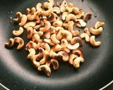 カシューナッツとレバー鶏肉の炒め物作り方3写真