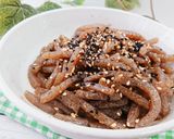 つきこんにゃくの焦がしにんにく炒め作り方5写真