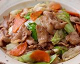 ☆豚バラとキャベツのガリバタ醤油炒め☆作り方6写真