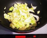 ごま油が食欲をそそる★焼きうどん作り方2写真