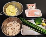 胸鶏肉の野菜たっぷりヘルシー餃子作り方1写真